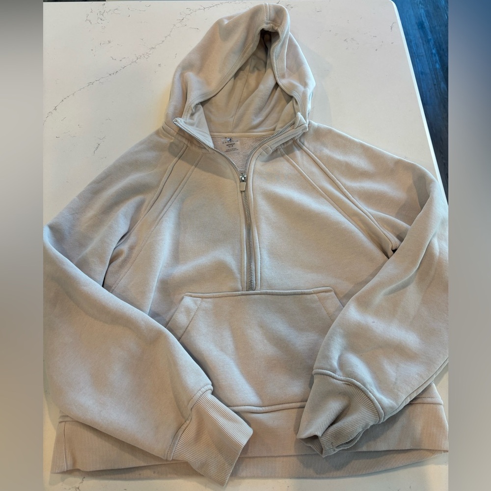 Danskin zip up hoodie. Small. EUC